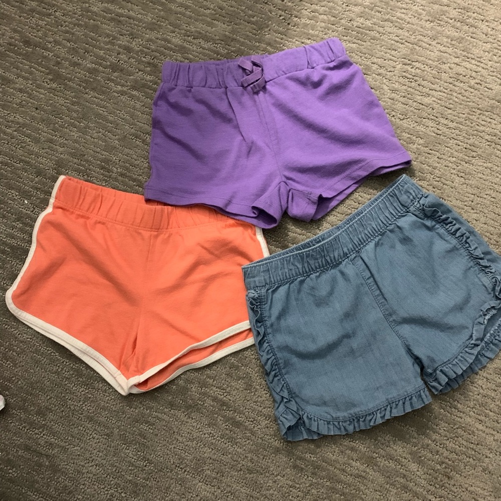 Little girls shorts sz 5/6 and 5 - Picture 1 of 1